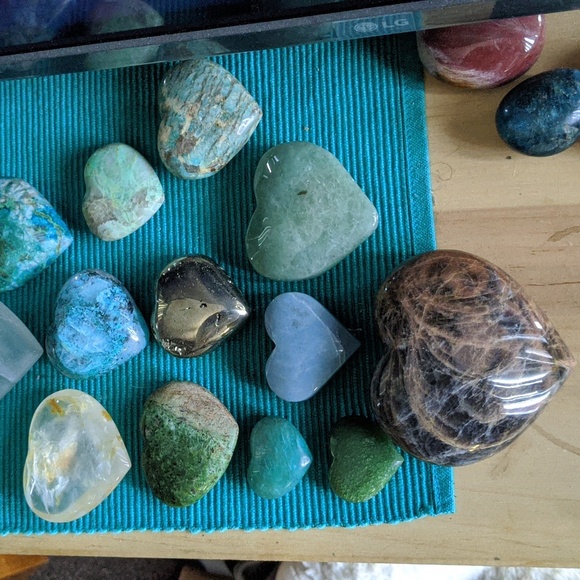 Brownie's Crystal SALE 💎 HELPING OFFSET VET Bills 1year anniversary SHOW - Picture 4 of 13